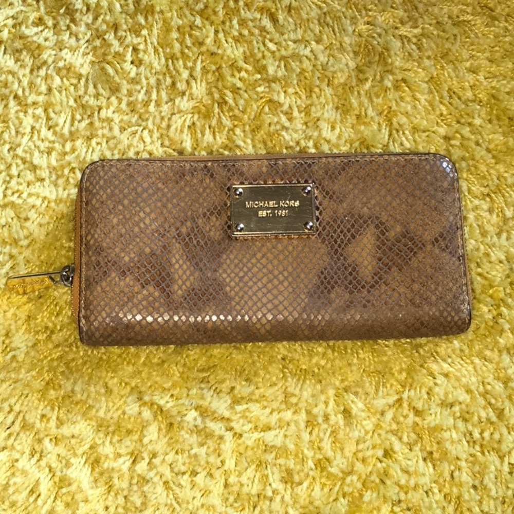 Michael Kors Wallet - Picture 2 of 6